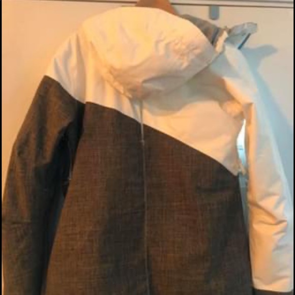 Snowboard jacket - Picture 2 of 3